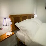 Taffeta Bed & Breakfast 4*