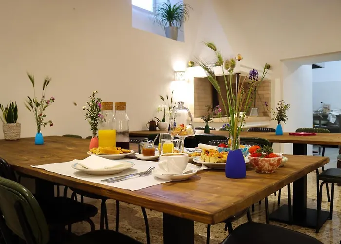 Oda ve Kahvaltı Taffeta 4*